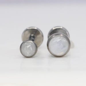 Titanium ASTM F136 (in58) Moon Stone Internally Threaded 1mm-1.6mm (18ga-14ga) Suitable Conch, Helix, Cartilage, Tragus, Lobe