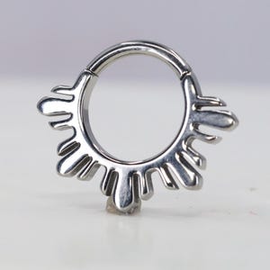 Titanium ASTM F136 (cl62) Sun Rays, Moon Beams scharnierende hoepel 1,2 mm (16ga) Geschikt voor schelp, kraakbeen, septum, helix, kwab, toren