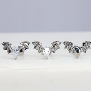 Titanium ASTM F136 (in164) Zirconia Set Bat, Bat Wing Internally Threaded 1.2mm (16ga) Suitable for Conch, Helix, Cartilage, Tragus, Lobe