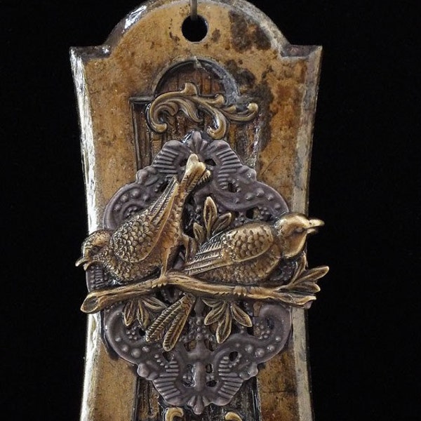 Vintage Love Birds on Filigree and Keyhole Plate