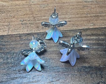 Small guardian angel pendant