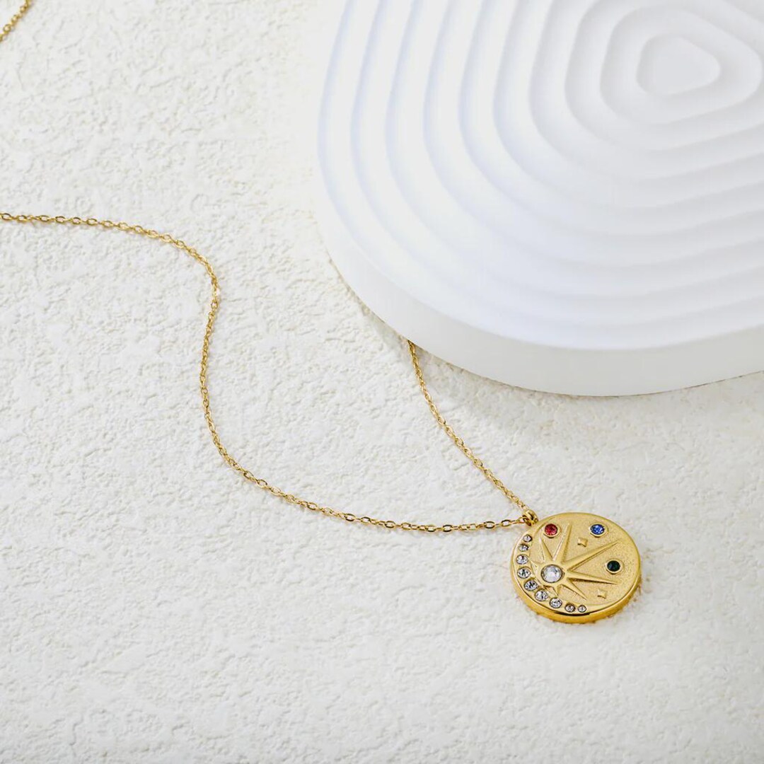 Eight-pointed Star Coloured Diamonds Round Pendant Necklace - Etsy