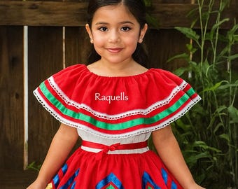Mexikanisches Mädchenkleid &quot;&quot;Estrella-Elegante&quot;&quot; - Elegante und lebendige Fiesta-Kleidung.&quot;