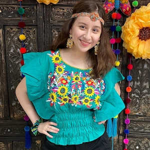 Beautiful &quot;Xinola&quot; Trendy Mexican Style Blouse - Artisan Made Embroidered Blouse - Floral Design Blouse