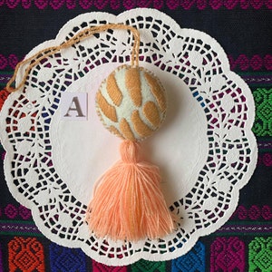 Breloque à pampilles de concha mexicaine faite main - Pain sucré mexicain - Pâtisserie mexicaine