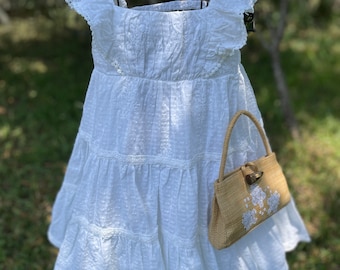 Belle robe d'été blanche pour fille avec sac en similicuir brodé