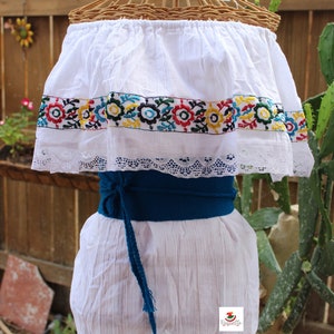 Gauze Blouse w/Crochet Collar