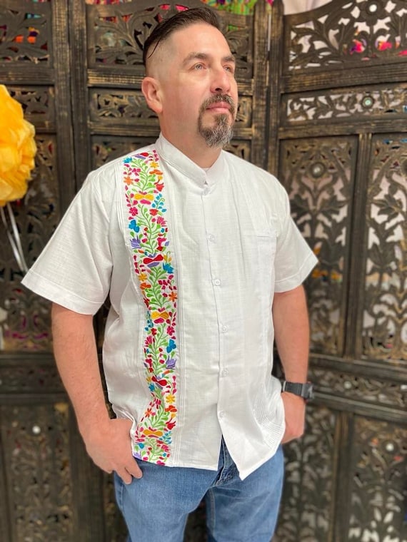 Handmade Men's Guayabera Shirt – Yucatán Floral Embroidery - Etsy