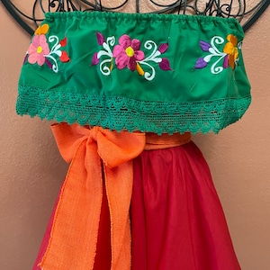 Beautiful Mexican Embroidered Blouse and Skirt Set traditional Girls ...