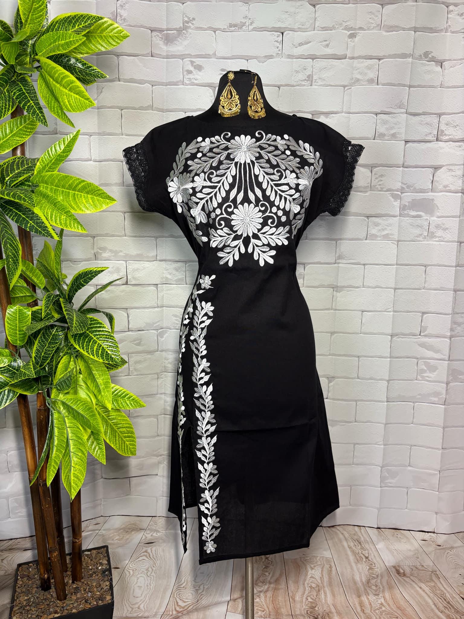 Gorgeous Mexican Embroidered Maya Artisanal Dress - Handmade and crafted detail with Pedal machine - Small - 2X Gorgeous Mexican Embroidered Maya Artisanal Dress - Handmade and crafted detail with Pedal machine - Small - 2X