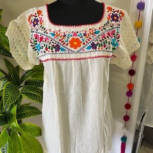 Precious Handmade Embroidered Blouse - Artisan Made - Embroidered Floral Blouse