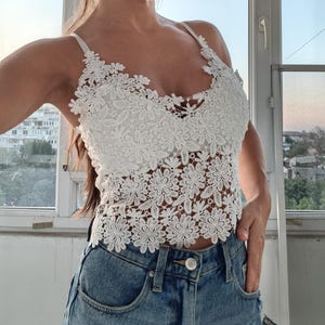 Spitze Crop top Blumen- Bralette Weißes Spitzenoberteil Cropped Cami top Schwarzes Spitzentop Festivalkleidung
