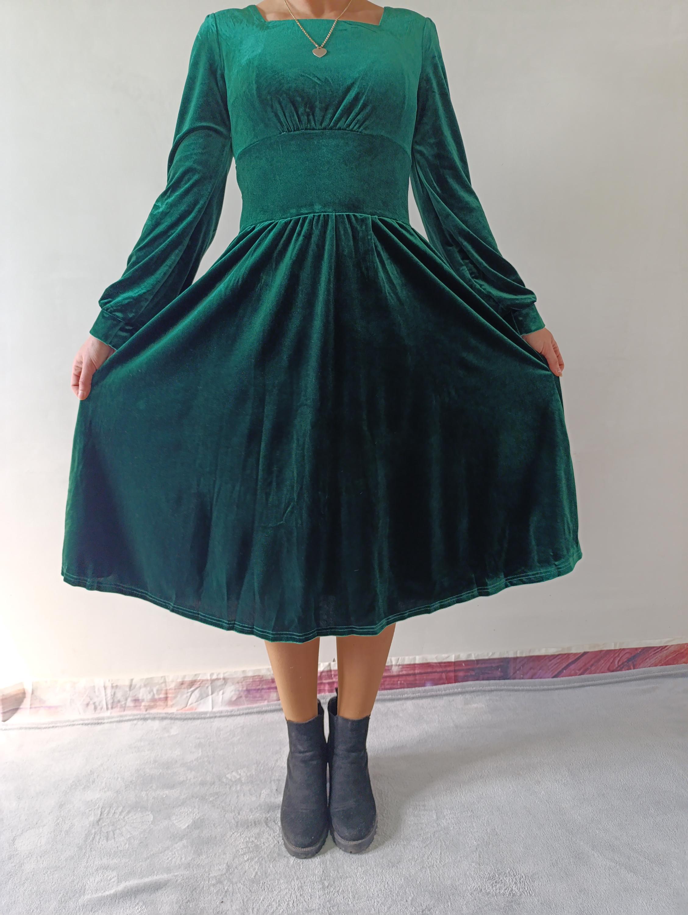 midi emerald green velvet dress Ambrose Velvet Midi Dress in Green