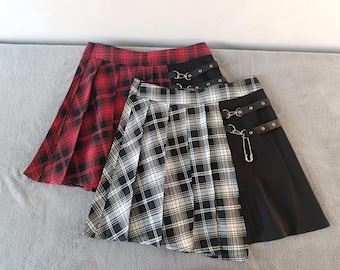 Minifalda a cuadros negra: estilo patinador escolar plisado