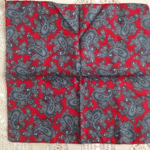 Beautiful Vintage Pocket Scarf Paisley Design in Red and Blue