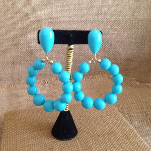 Vintage 1970s Turquoise Color Dangle Circle Earrings, Beads