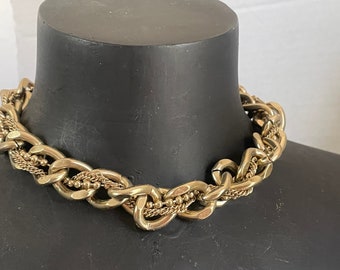 Chunky Gaudy Gold Tone Chain Neclace Choker