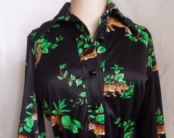 Vintage 1970's Shirtdress Tiger on the Bush Design