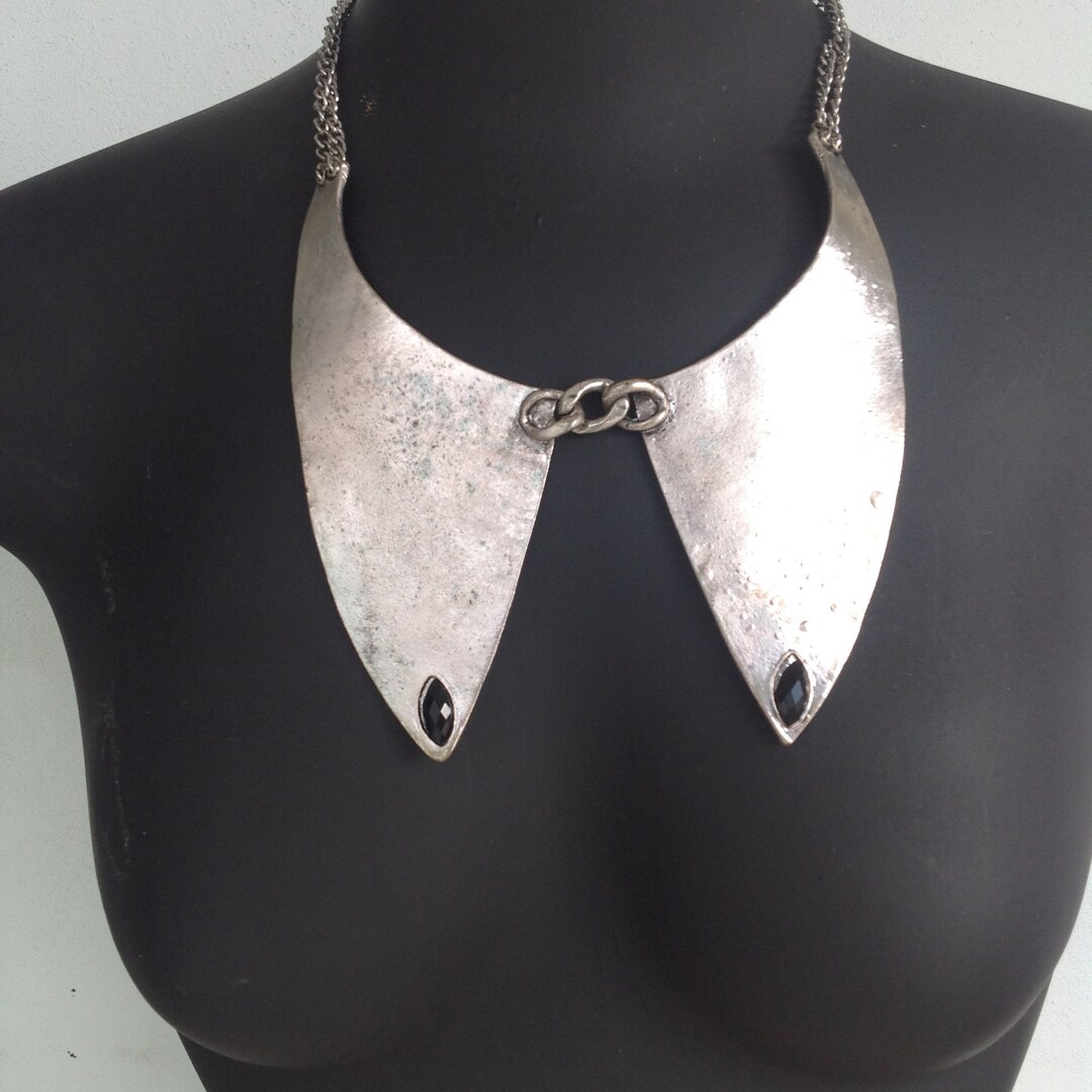 Silver Metal Tone Shirt Collar Necklace Etsy