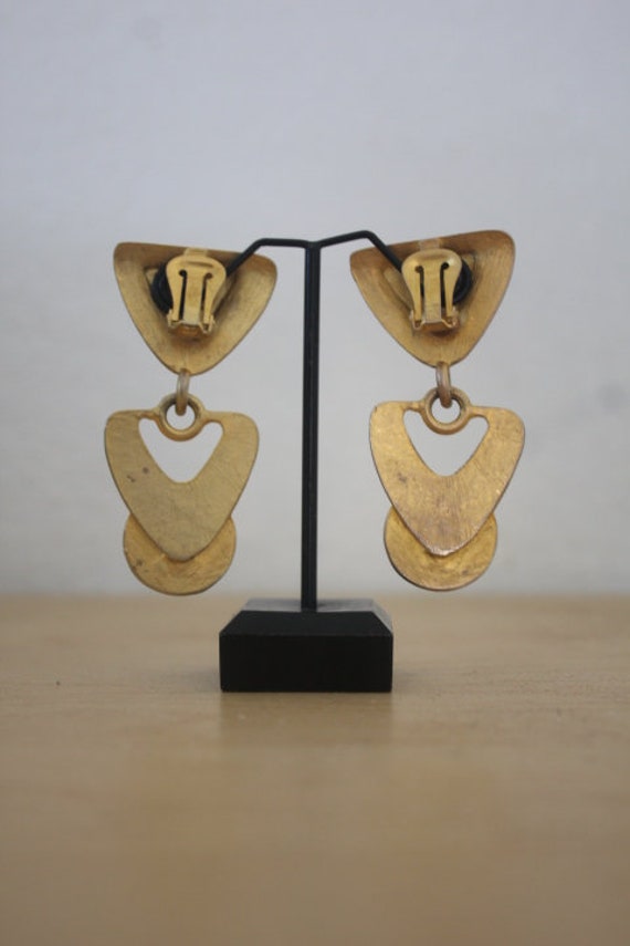 Vintage Large Geometrical Gold Tone Clip Earrings - image 4