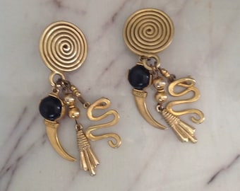 Vintage 1980 Egyptian Revival Drop Clip On Gold Tone Earrings