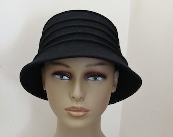 Vintage Ladies Hat Black Cloche Womens Hat - Bucket Hat