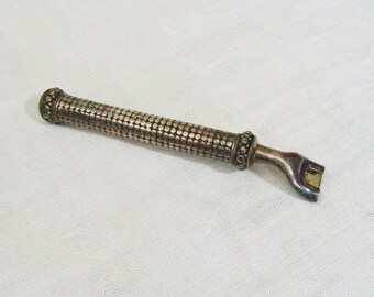 Vintage Ornate Razor Handle