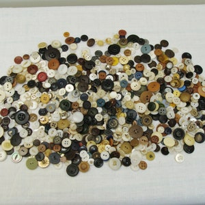 Vintage 1 lb. Lot of Buttons for Primitive Crafts