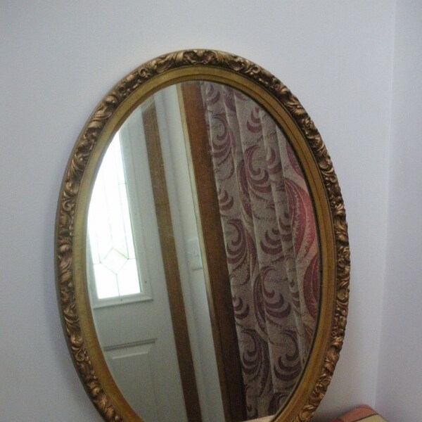 Vintage Ornate Syroco Gold Oval Mirror