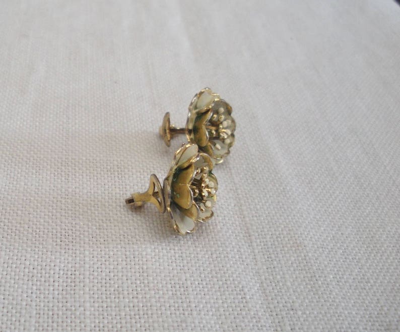 Screw Back Vintage Ivory Enamel Flower Earrings