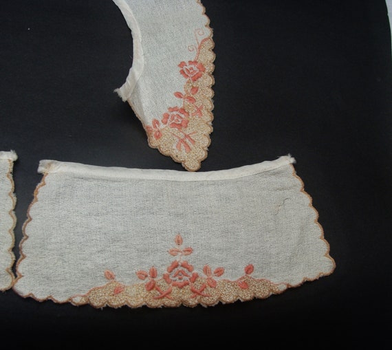 Vintage Fabric Collar and Cuffs with Coral Embroi… - image 3