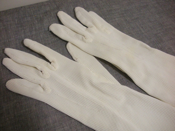Vintage Off White Textured Rayon Gloves - image 2