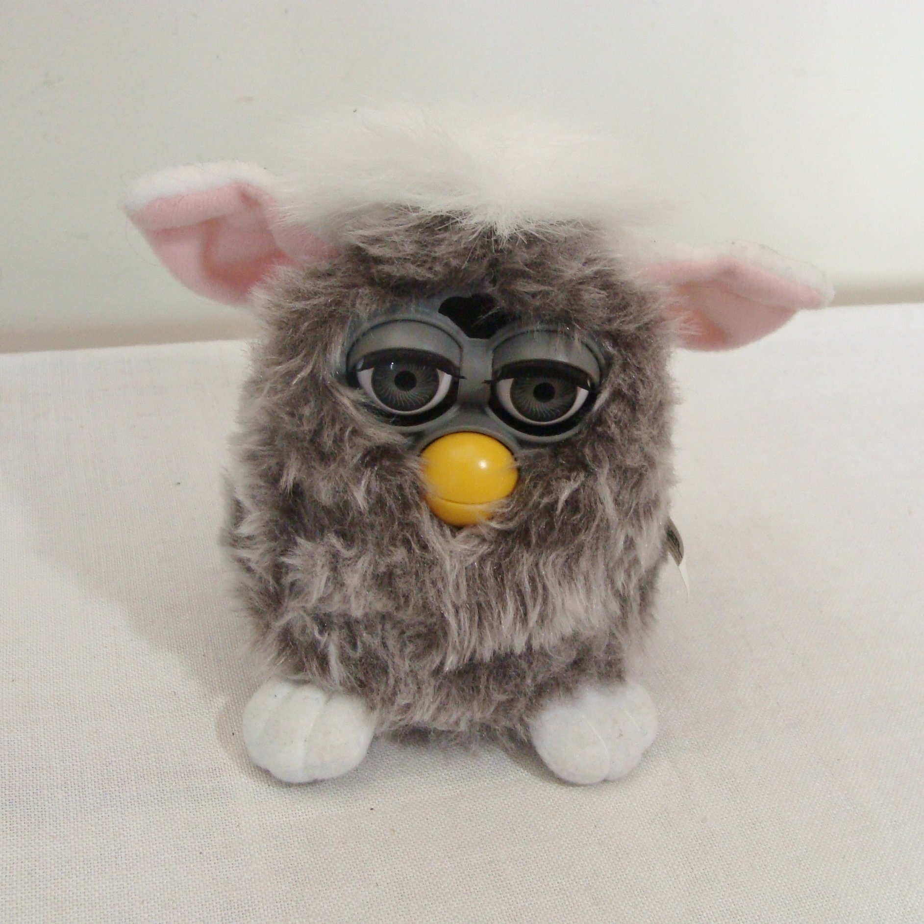 Vintage Gray & White 1998 Owl Furby by Tiger Electronics Ltd