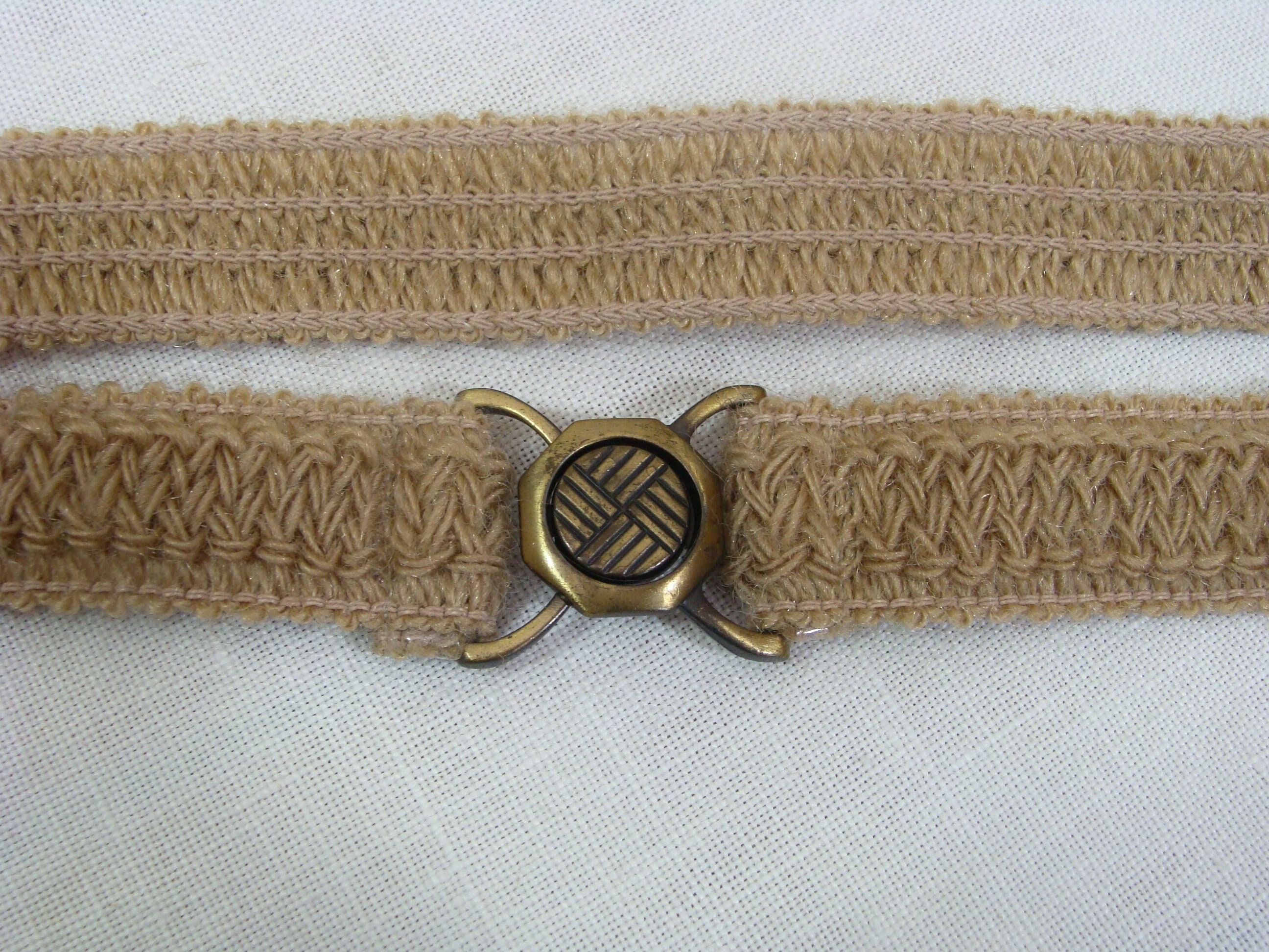 Vintage Brushed Goldtone X O Accent Stretch Beige Elastic Waist Belt Vintage Beige Stretch Belt With Antique Gold Tone Buckle - Etsy main image 3