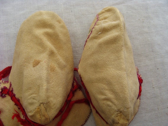 Antique Vintage Baby Deer Skin Moccasin Booties -… - image 9