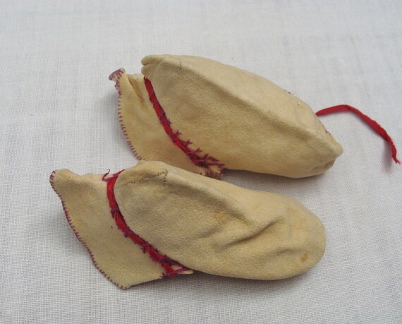 Antique Vintage Baby Deer Skin Moccasin Booties -… - image 3