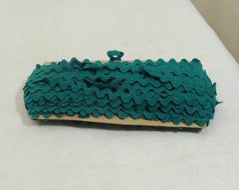 Vintage Green Cotton Rick Rack - 5 Yard Cut