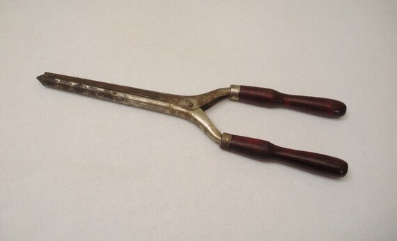 old fashioned curling iron