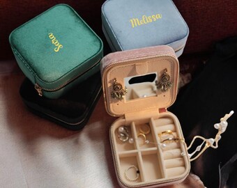 Velvet Personalized Jewelry Box, Suede Travel Case with Zipper & Mirror, Medium Size, Holiday Bridesmaid Christmas Gift