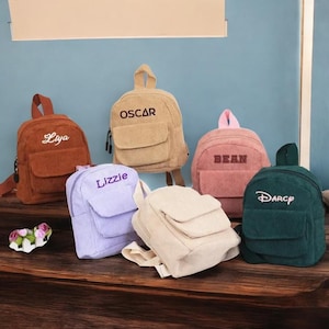 Mini sac à dos personnalisé en velours côtelé - Sac bébé avec nom personnalisé, joli sac à dos monochrome pour enfants, cadeau unisexe pour tout-petits