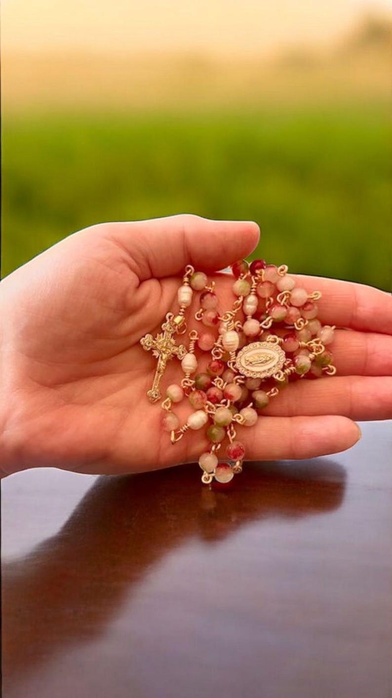 La Virgen de Guadalupe rosary