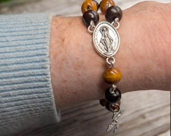 Wooden Rosary Bracelet: Miraculous Medal, Magnetic Clasp