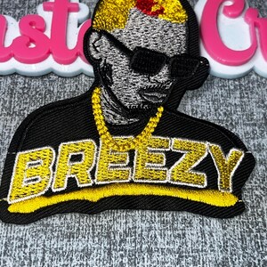 Parche bordado con personaje de cadena dorada urbana C Breezy – Aplicación de estilo urbano