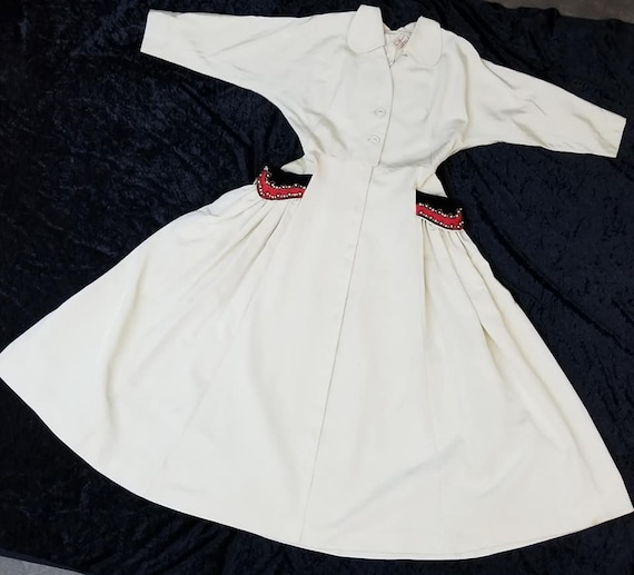 Gorgeous 1950's Hostess Dress Full Circle Skirt - image 1