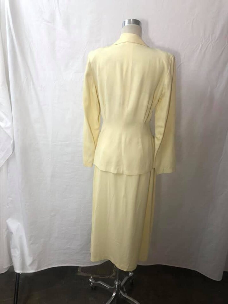 1940 Beautiful Lilli Ann Style Creamy White Gabardine Suit - Etsy