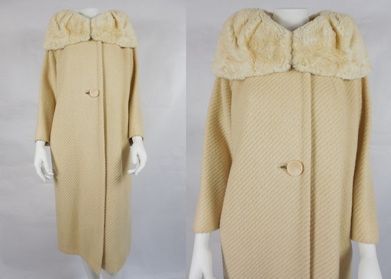 1950's Vintage Cream Long Coat with Big Fur Collar