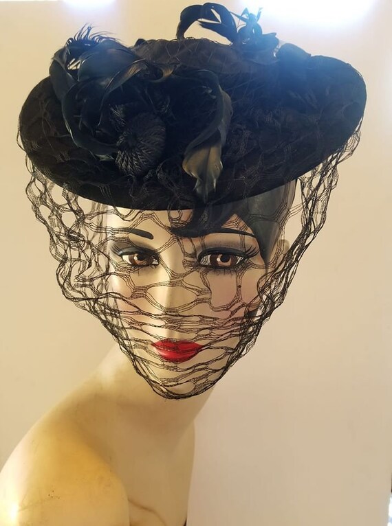 1930's 1940's Vintage Black Wool Tilt Hat Excellen