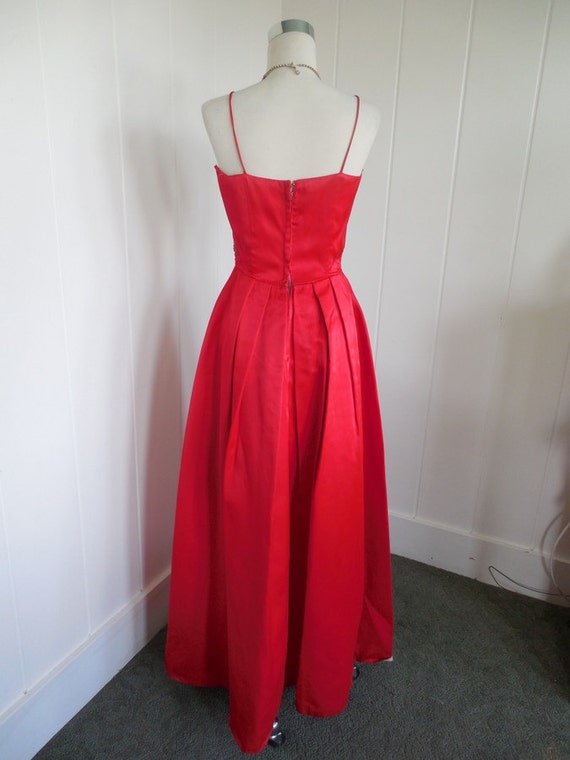 1950 1960 Vintage Red Satin Gown with Bead Detail… - image 5