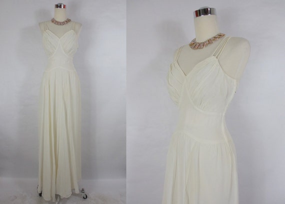 1940's Vintage White Chiffon Evening or Wedding Go