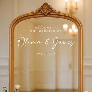 Welcome to The Wedding of Mirror sticker – gepersonaliseerd trouwbord – elegante spiegelvinylsticker – aangepaste namen en decor receptie datum